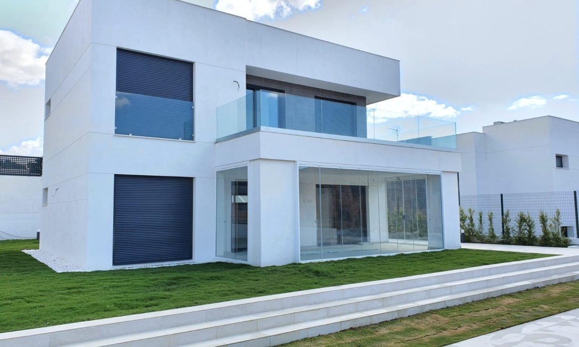 Neue Gebäude - Villa -
Manilva - La Duquesa