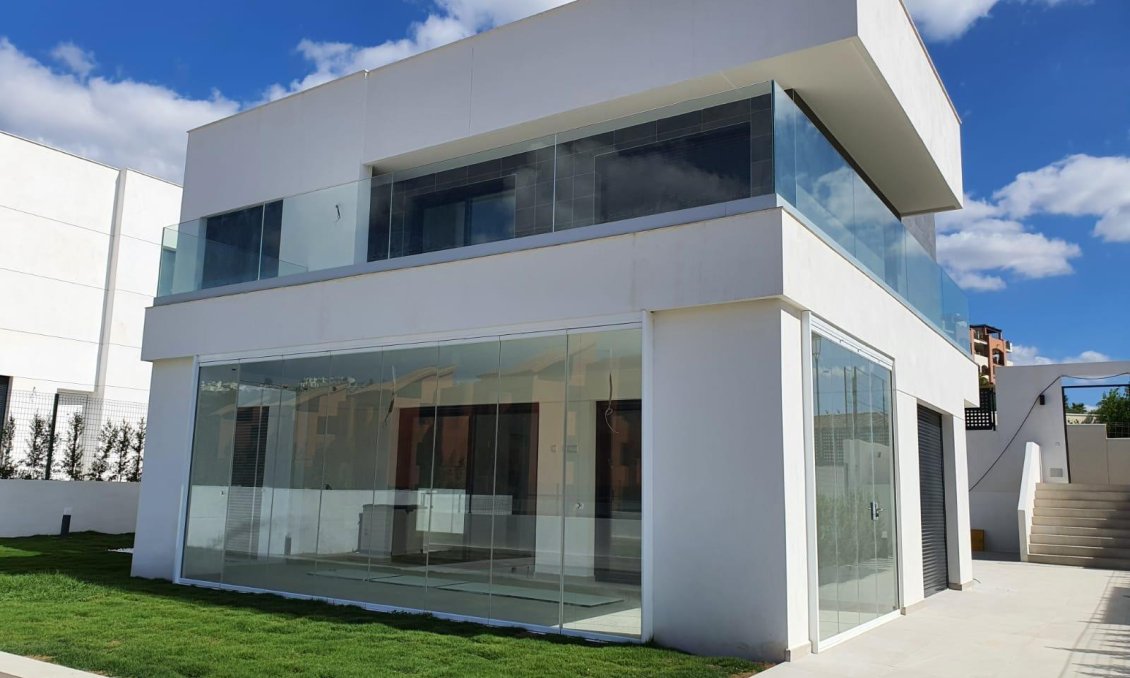 Neue Gebäude - Villa -
Manilva - La Duquesa