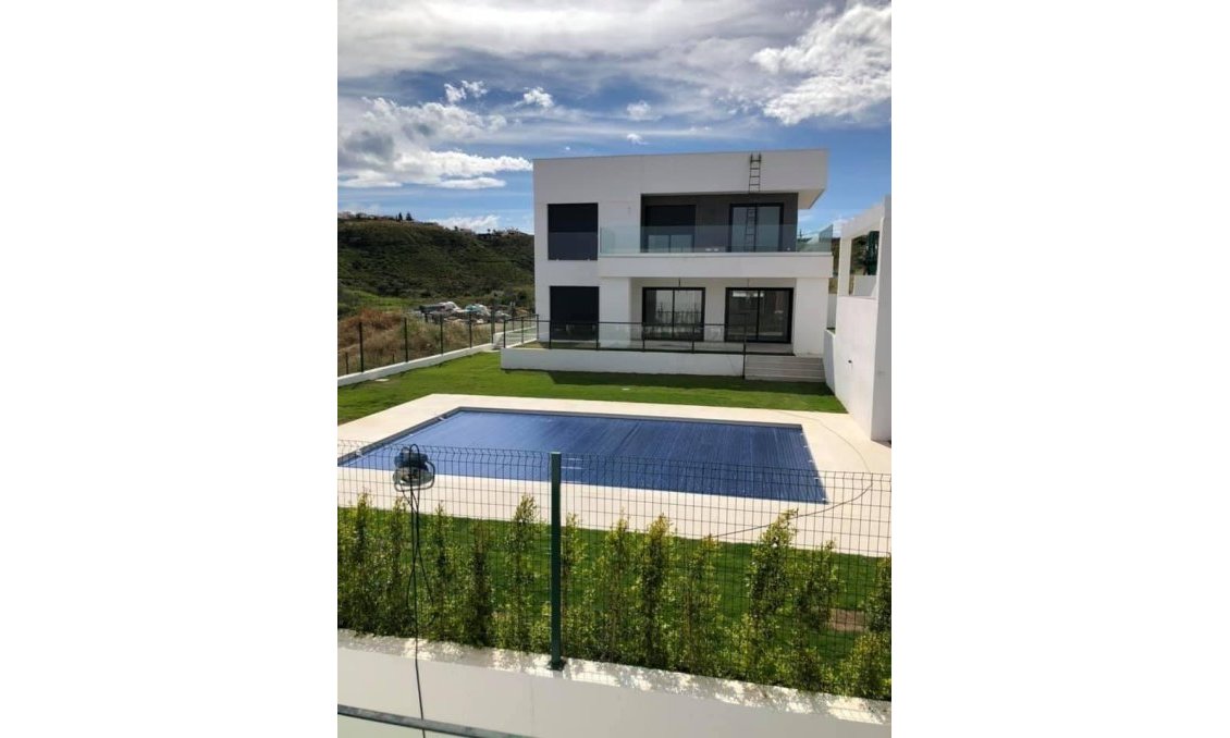 Neue Gebäude - Villa -
Manilva - La Duquesa