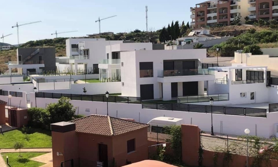 Neue Gebäude - Villa -
Manilva - La Duquesa