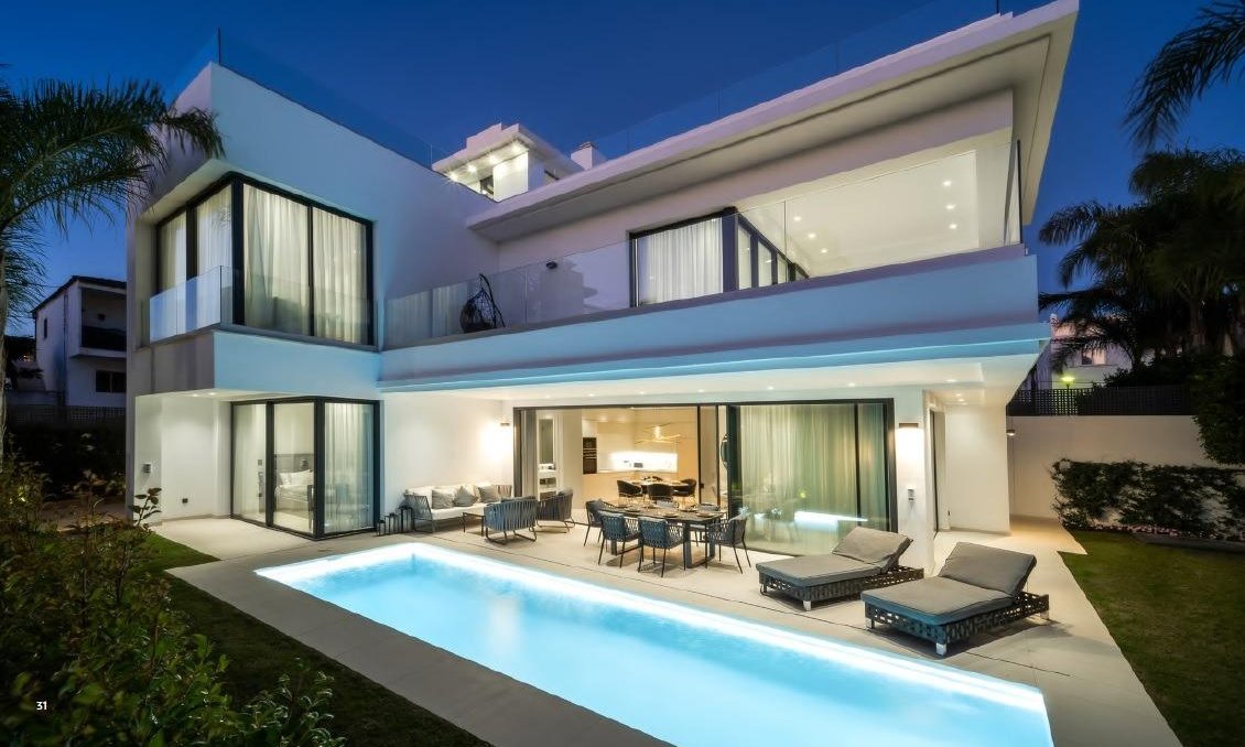 Obra nueva - Villa -
Marbella - The Golden Mile