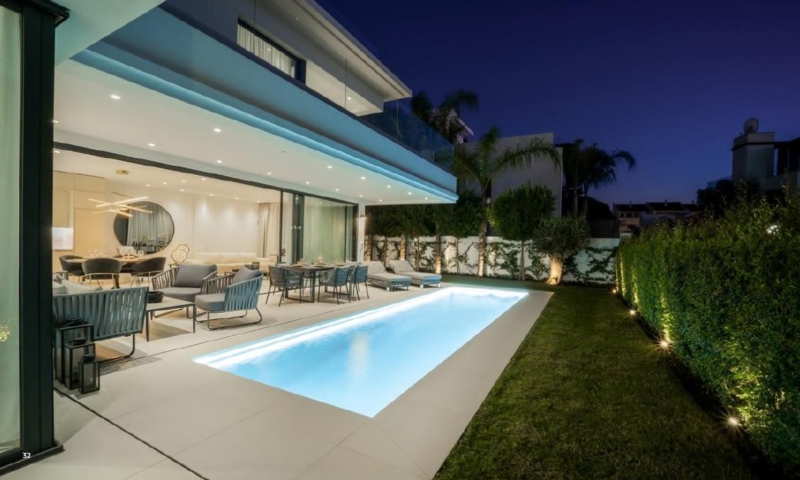 Obra nueva - Villa -
Marbella - The Golden Mile
