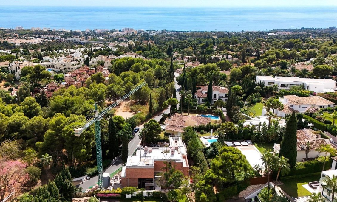 Obra nueva - Villa -
Marbella - Cascada De Camojan
