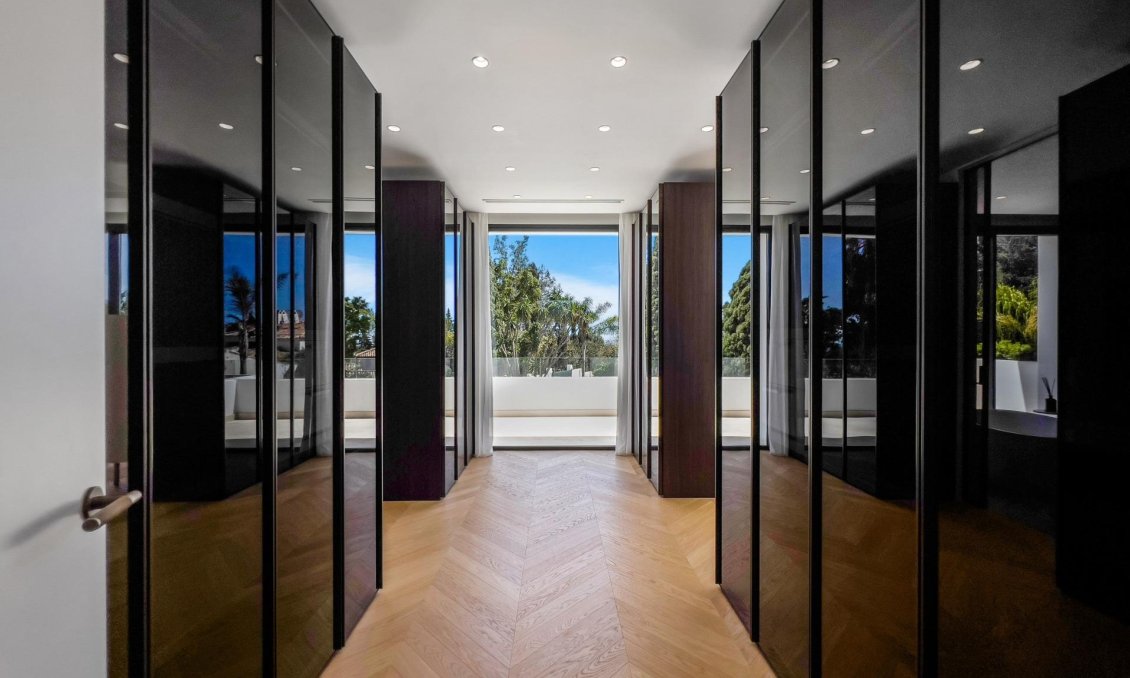Obra nueva - Villa -
Marbella - Lomas De Marbella Club