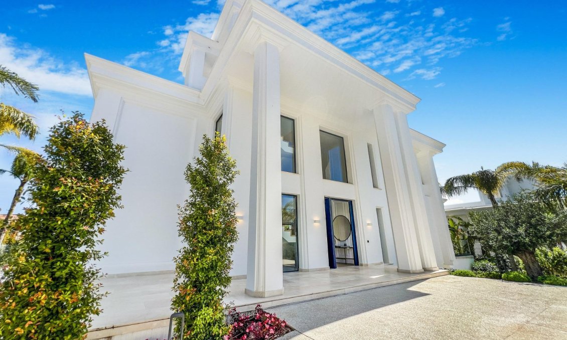 Obra nueva - Villa -
Marbella - Lomas De Marbella Club