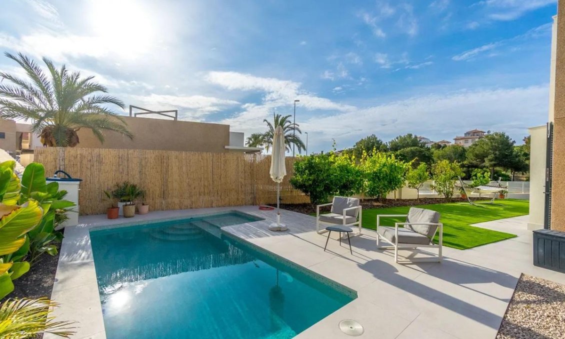 Segunda mano - Villa -
Orihuela Costa - Costa Blanca