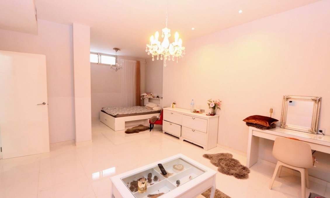 Segunda mano - Villa -
Orihuela Costa - Costa Blanca