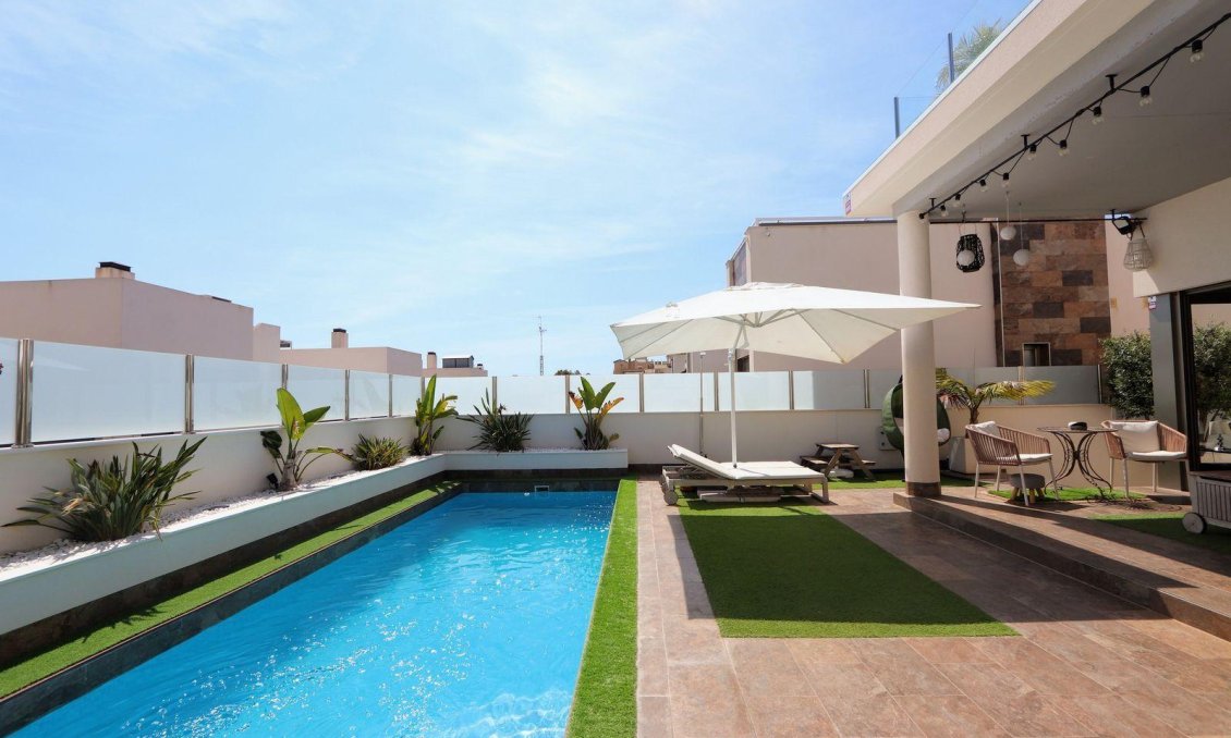 Segunda mano - Villa -
Orihuela Costa - Costa Blanca