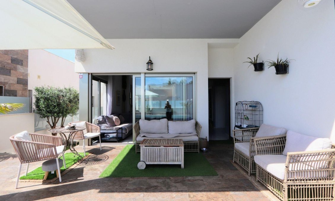 Segunda mano - Villa -
Orihuela Costa - Costa Blanca