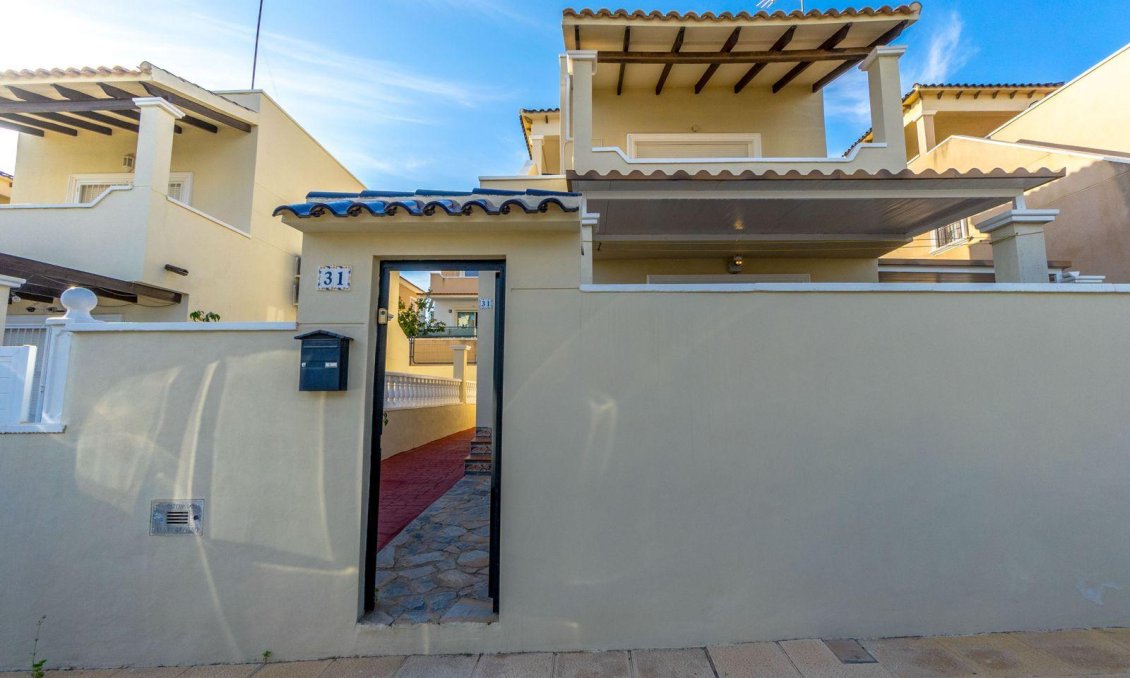 Segunda mano - Town House -
Orihuela Costa - Costa Blanca