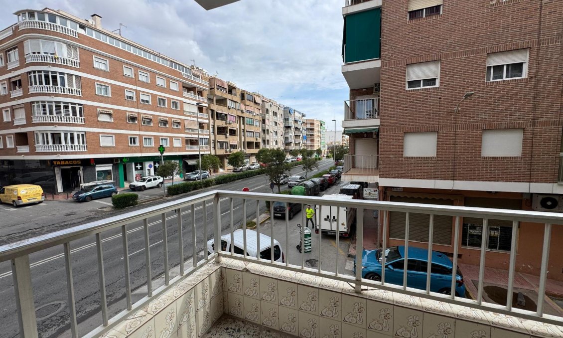Wiederverkauf - Wohnung -
Torrevieja - Costa Blanca