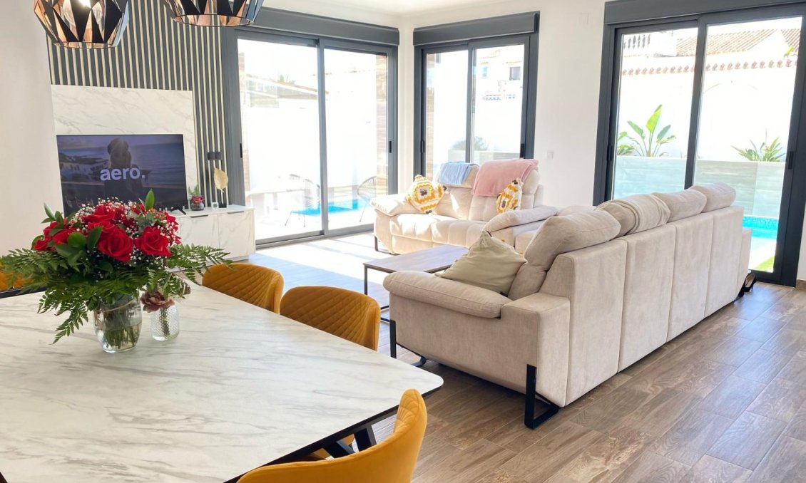 Használt Ingatlanok - Villa -
Orihuela Costa - Costa Blanca