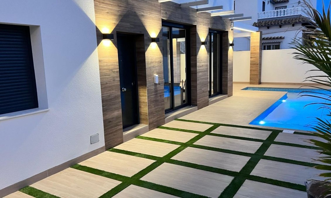Használt Ingatlanok - Villa -
Orihuela Costa - Costa Blanca