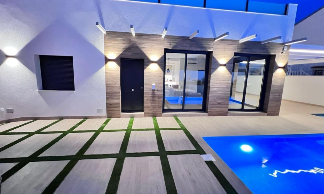 Használt Ingatlanok - Villa -
Orihuela Costa - Costa Blanca