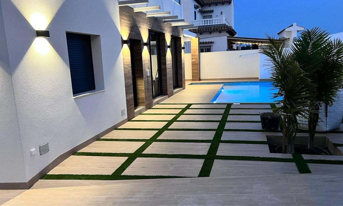 Használt Ingatlanok - Villa -
Orihuela Costa - Costa Blanca