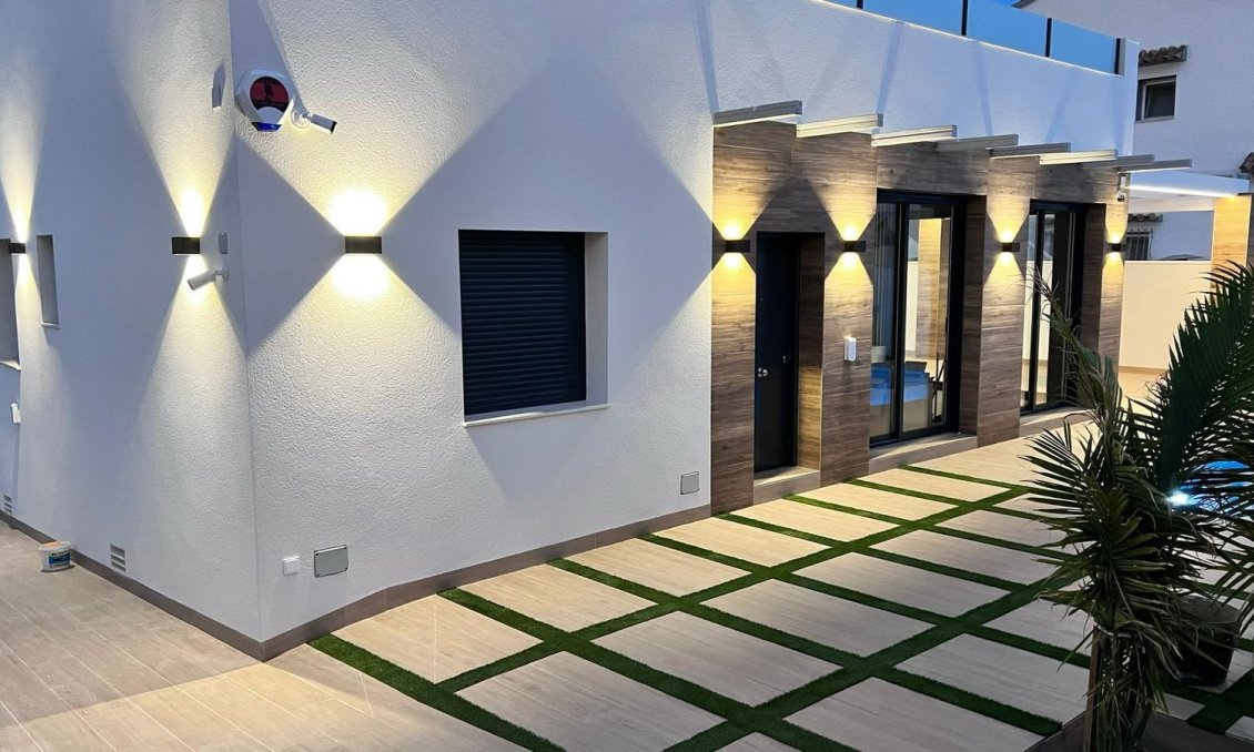 Használt Ingatlanok - Villa -
Orihuela Costa - Costa Blanca
