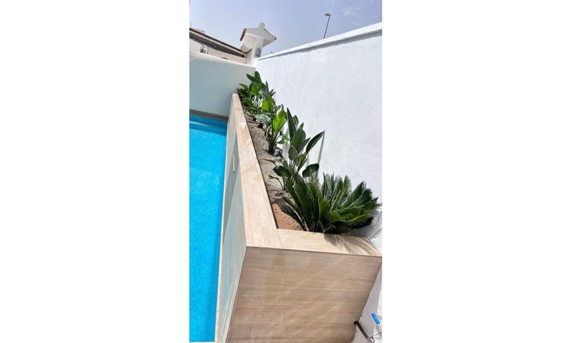 Használt Ingatlanok - Villa -
Orihuela Costa - Costa Blanca