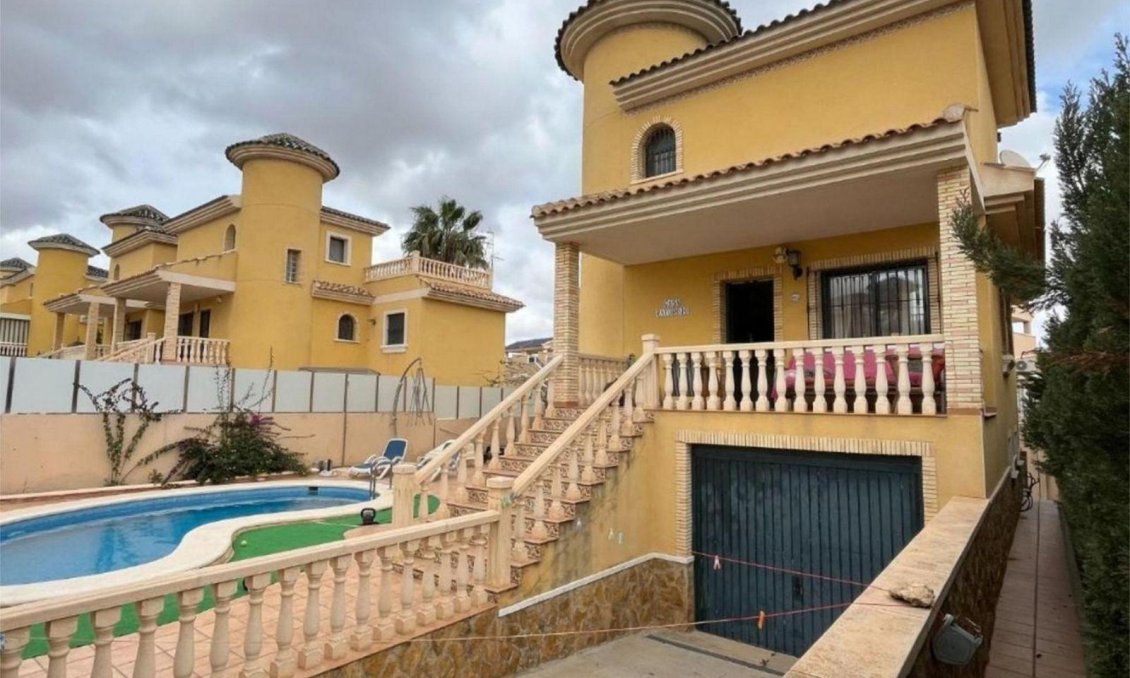 Segunda mano - Villa -
Villamartin - Costa Blanca