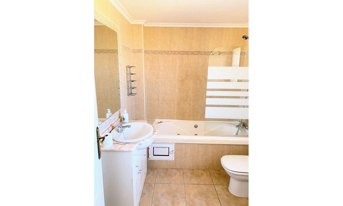 Segunda mano - Villa -
Villamartin - Costa Blanca