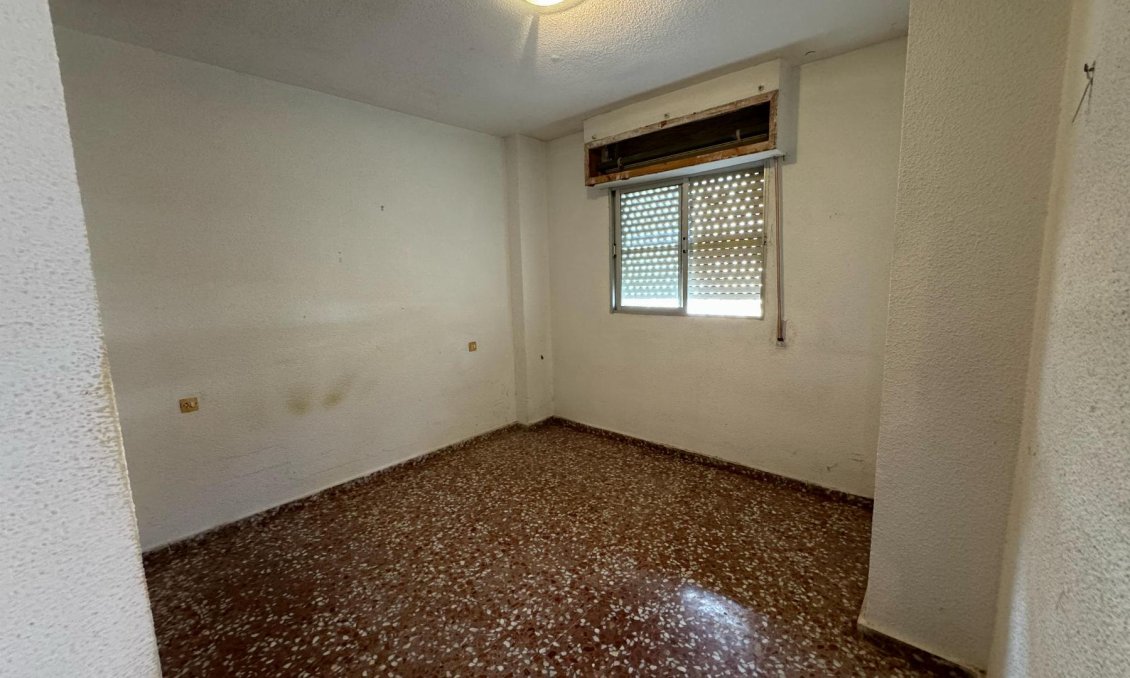 Használt Ingatlanok - Apartman -
Torrevieja - Costa Blanca