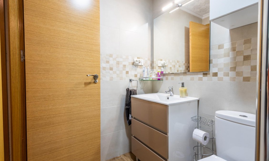 Wiederverkauf - Wohnung -
Torrevieja - Costa Blanca