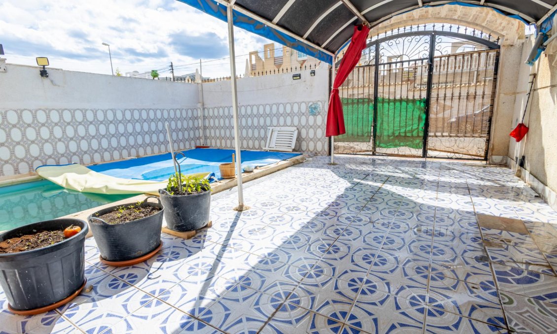 Segunda mano - Villa -
Torrevieja - Costa Blanca