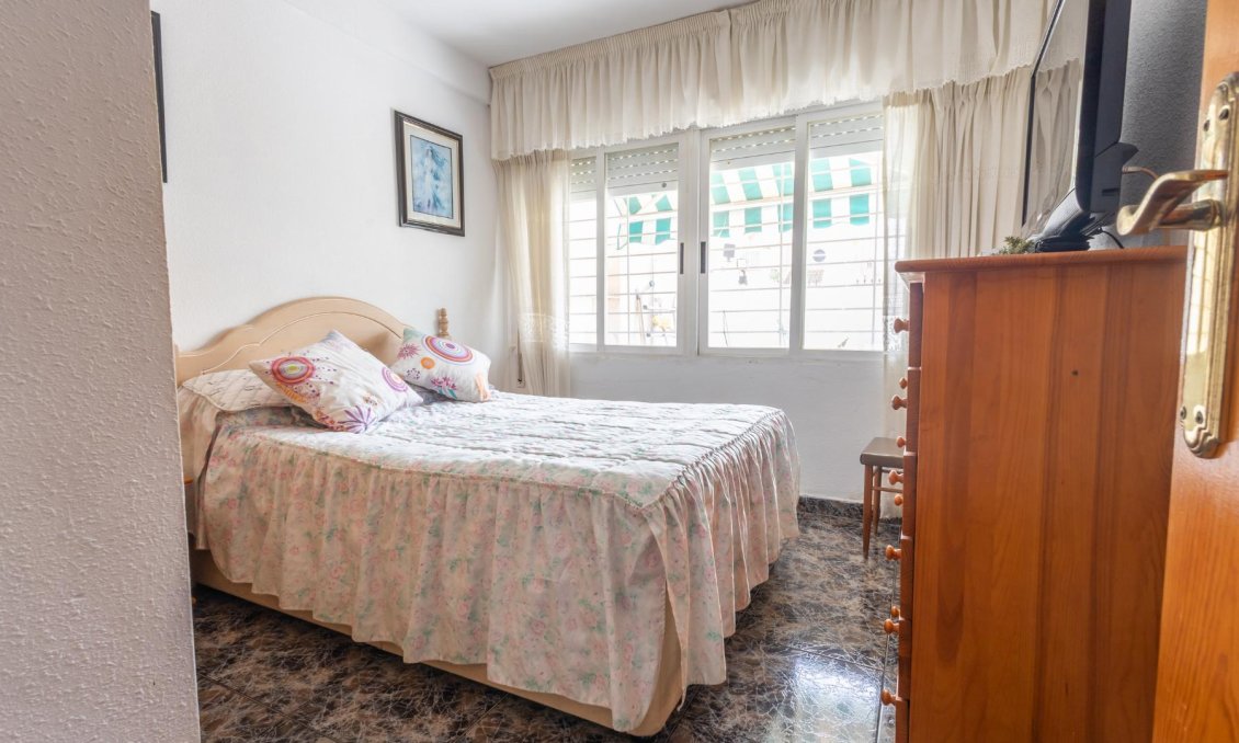 Segunda mano - Villa -
Torrevieja - Costa Blanca