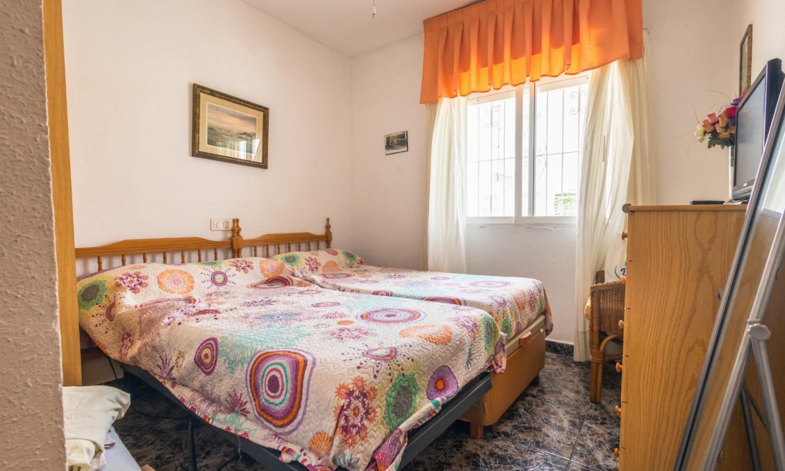Segunda mano - Villa -
Torrevieja - Costa Blanca