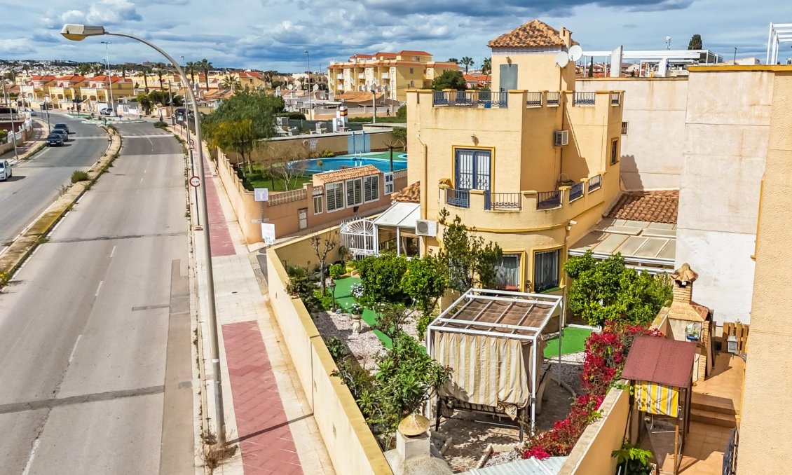 Segunda mano - Villa -
Orihuela Costa - Costa Blanca