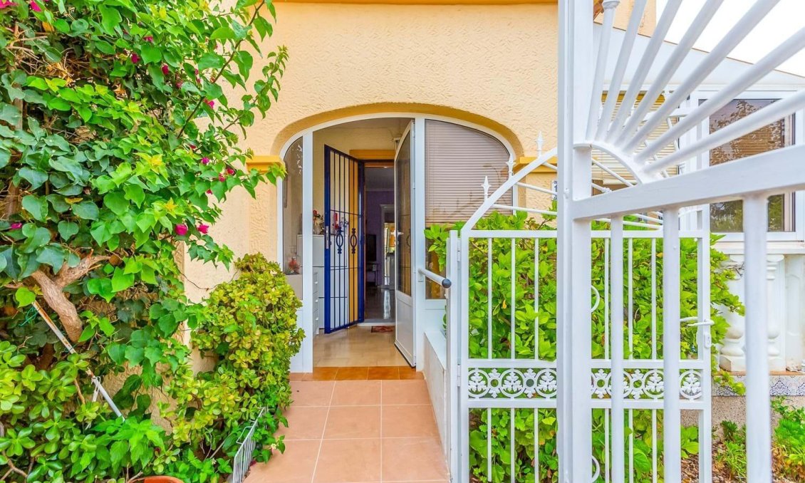 Segunda mano - Villa -
Orihuela Costa - Costa Blanca