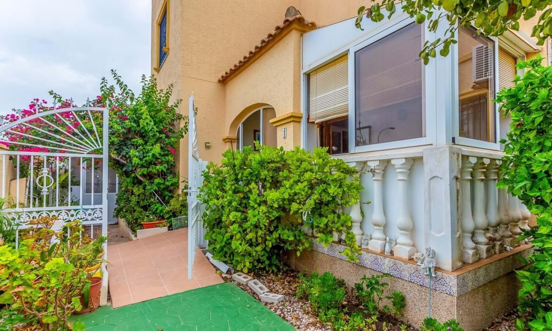 Segunda mano - Villa -
Orihuela Costa - Costa Blanca