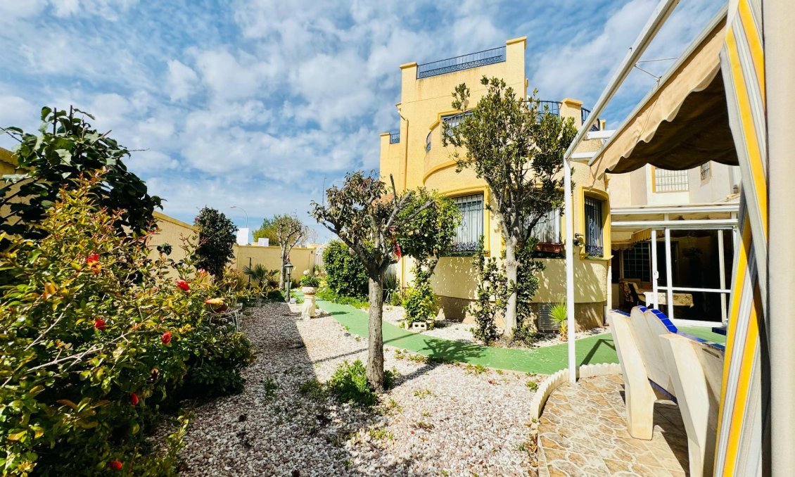 Segunda mano - Villa -
Orihuela Costa - Costa Blanca