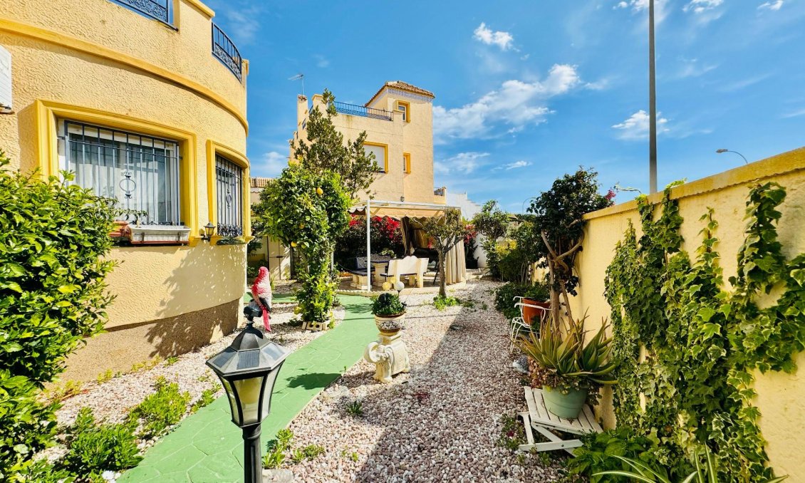 Segunda mano - Villa -
Orihuela Costa - Costa Blanca