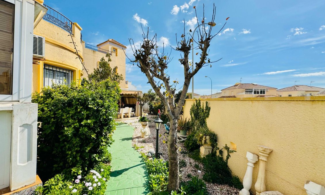 Segunda mano - Villa -
Orihuela Costa - Costa Blanca