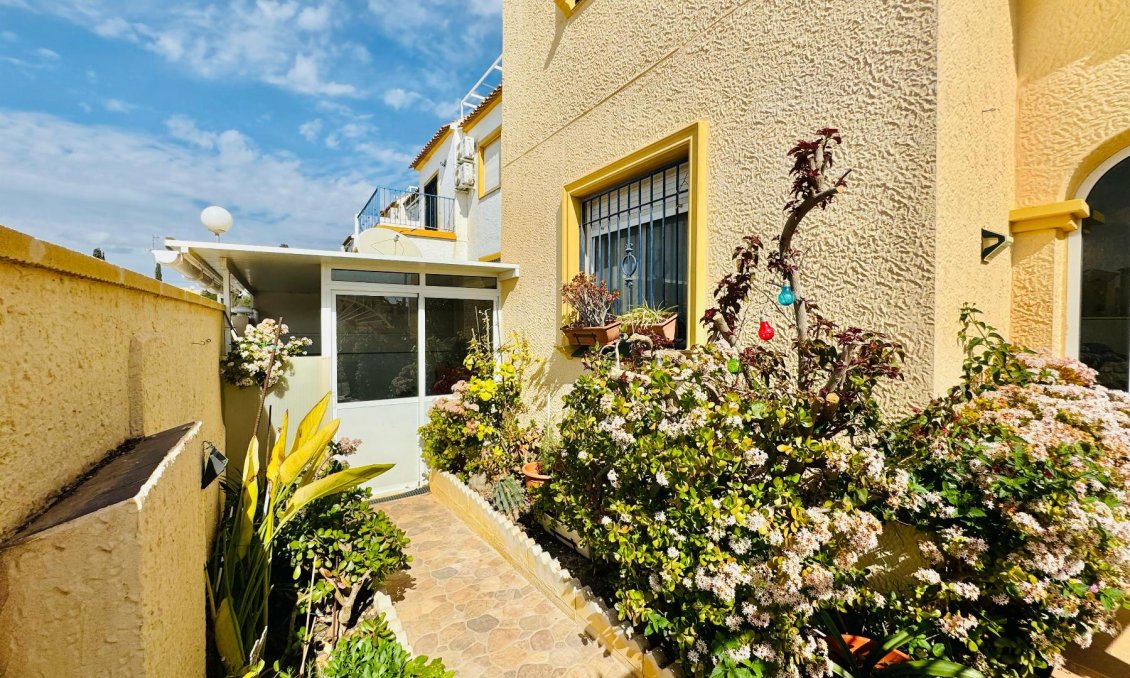 Segunda mano - Villa -
Orihuela Costa - Costa Blanca