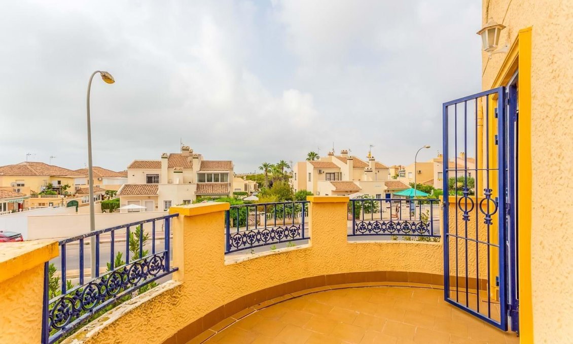 Segunda mano - Villa -
Orihuela Costa - Costa Blanca