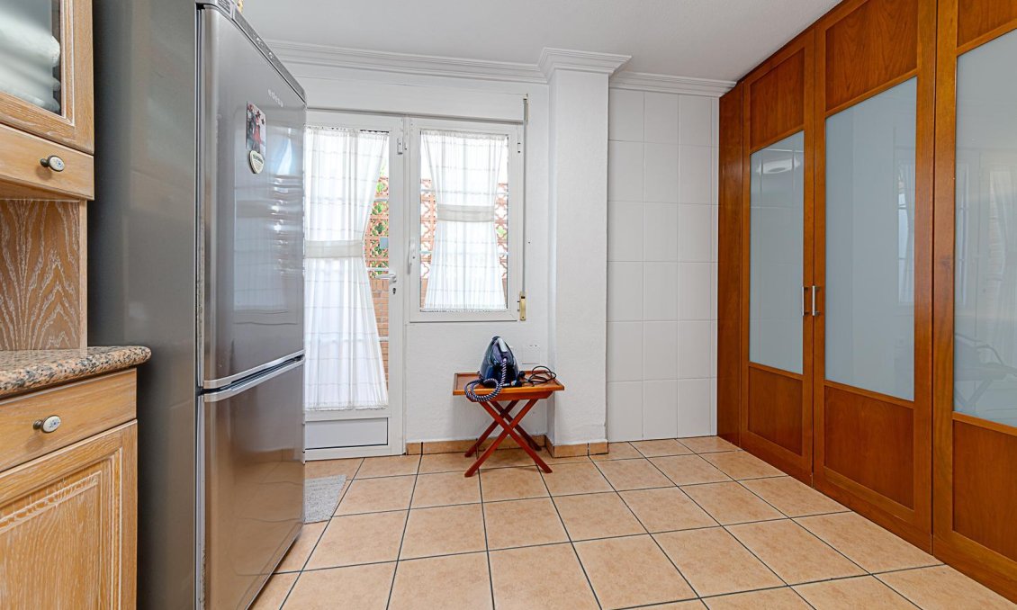 Wiederverkauf - Villa -
Torrevieja - Costa Blanca