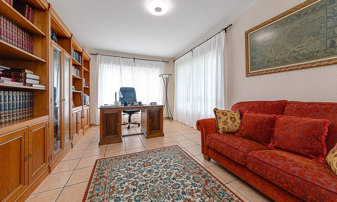 Wiederverkauf - Villa -
Torrevieja - Costa Blanca