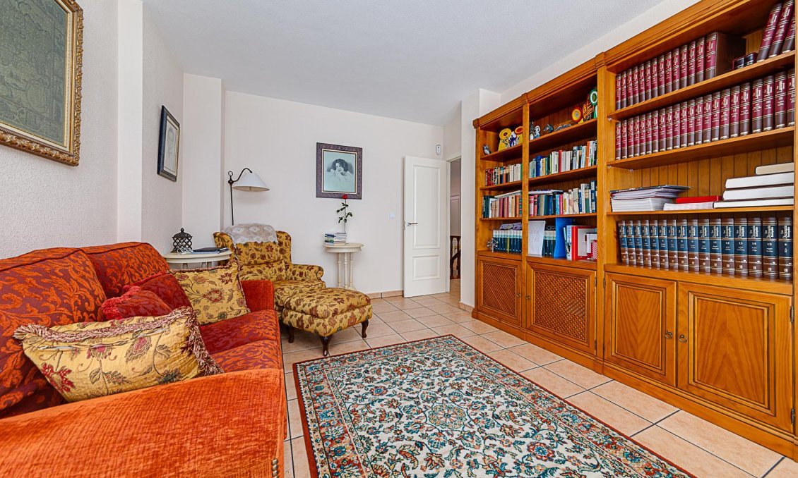 Wiederverkauf - Villa -
Torrevieja - Costa Blanca
