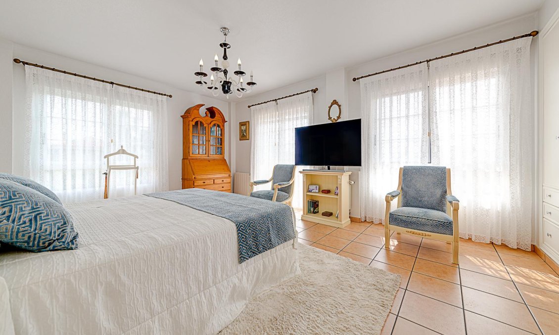 Wiederverkauf - Villa -
Torrevieja - Costa Blanca