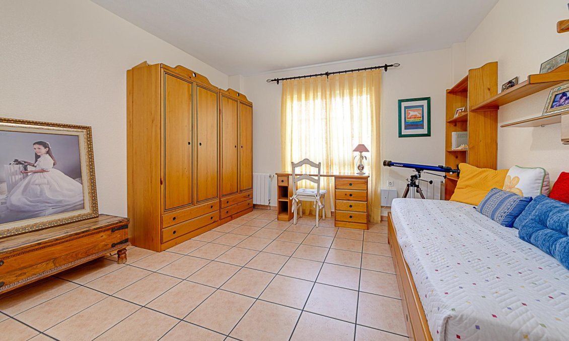 Wiederverkauf - Villa -
Torrevieja - Costa Blanca