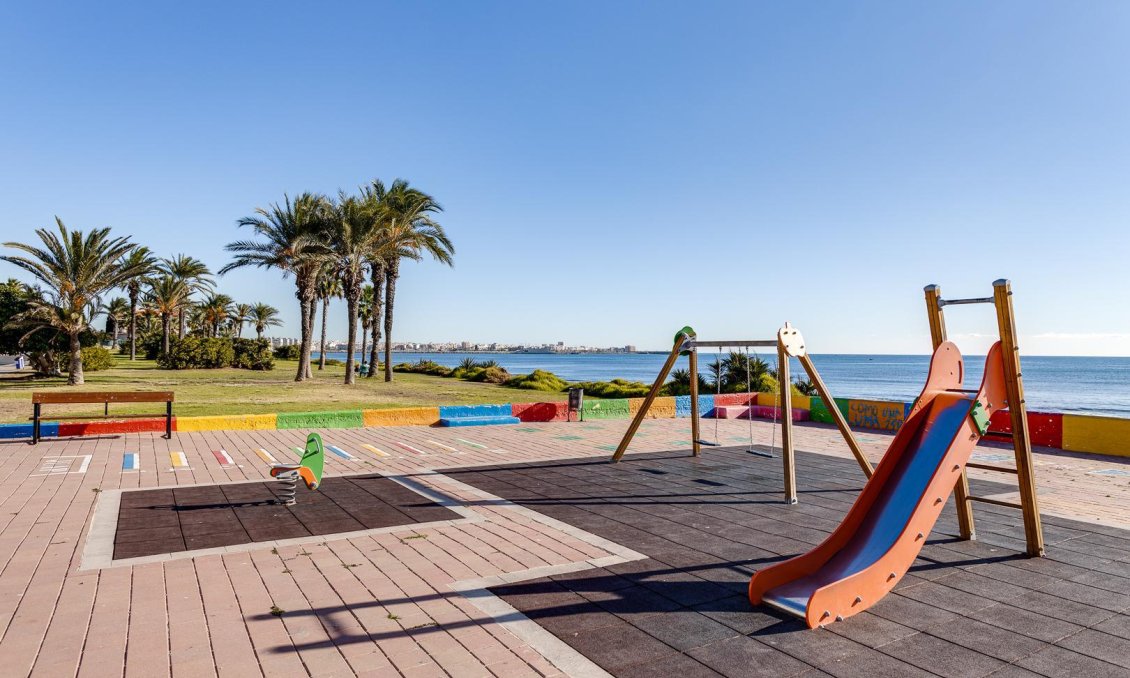 Wiederverkauf - Villa -
Torrevieja - Costa Blanca