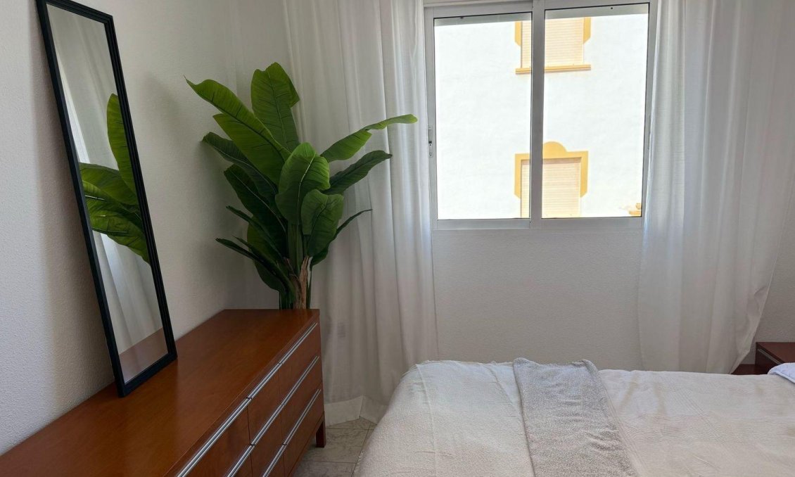 Segunda mano - Bungalow -
Torrevieja - Cañada Del Molino