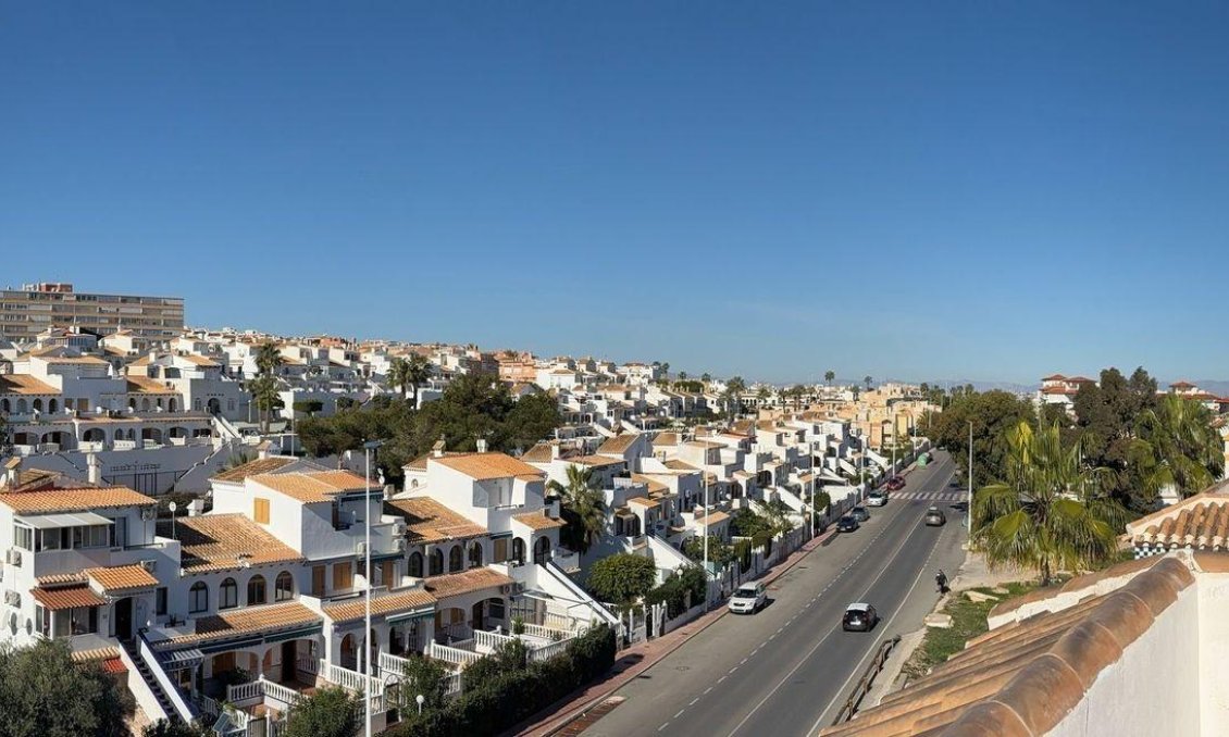 Segunda mano - Bungalow -
Torrevieja - Cañada Del Molino