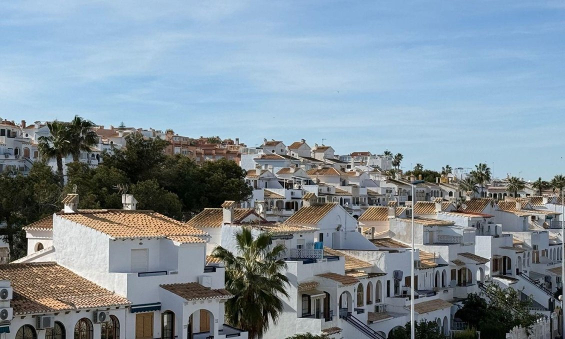 Segunda mano - Bungalow -
Torrevieja - Cañada Del Molino
