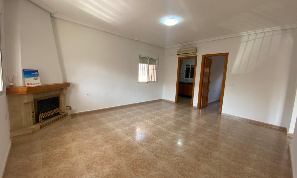 Segunda mano - Town House -
Algorfa - Inland