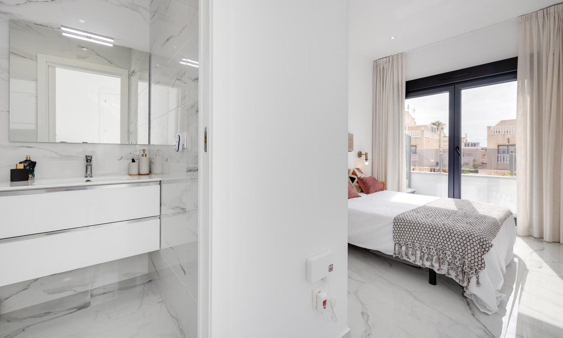Segunda mano - Villa -
Torrevieja - Costa Blanca