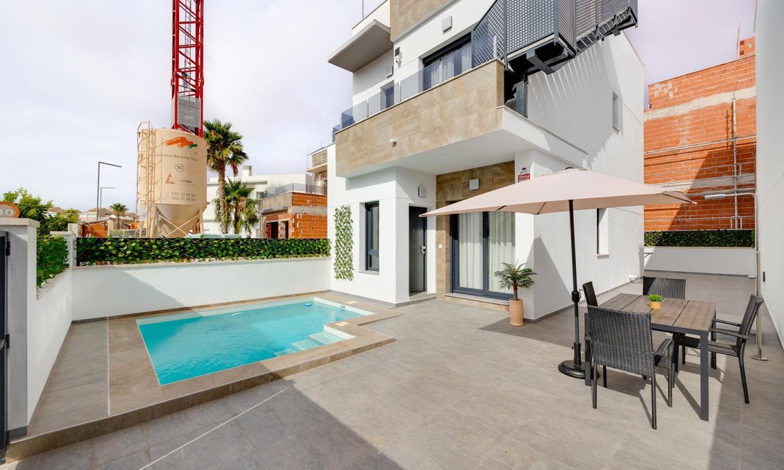 Segunda mano - Villa -
Torrevieja - Costa Blanca