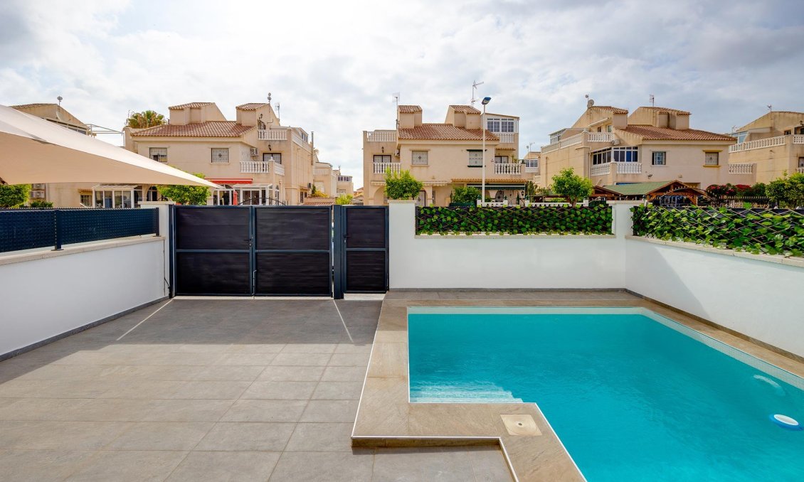 Segunda mano - Villa -
Torrevieja - Costa Blanca