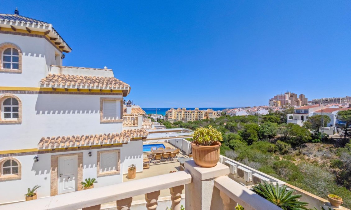 Segunda mano - Villa -
Torrevieja - La Mata